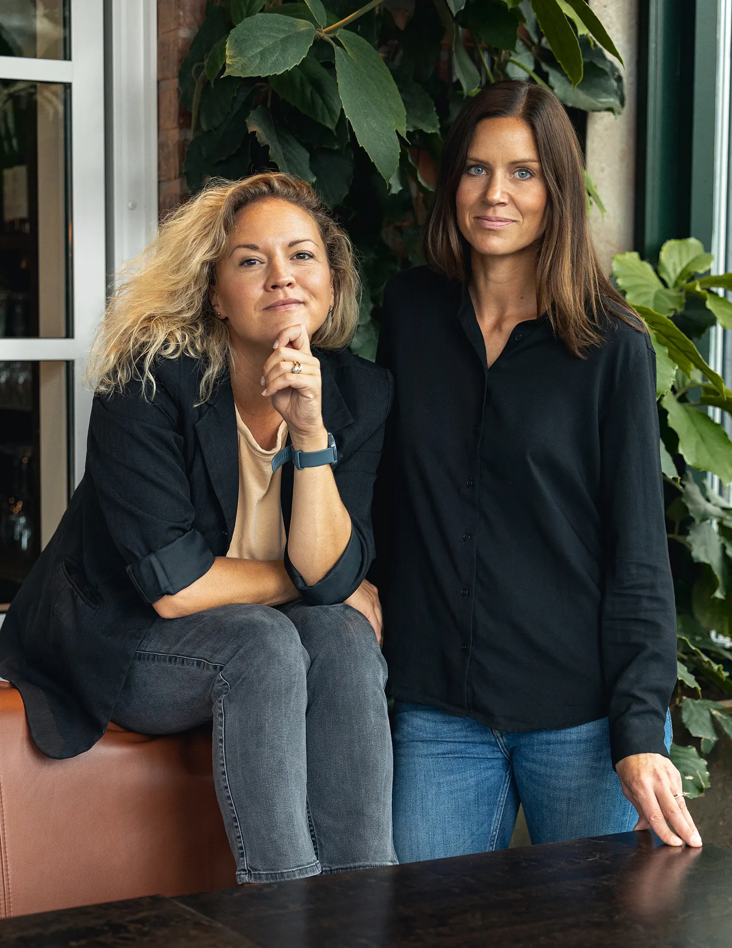 Oh Mungood Lisa och Caroline_Small